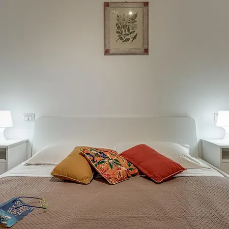 Tucano - Sweet Dreams In Apartment
