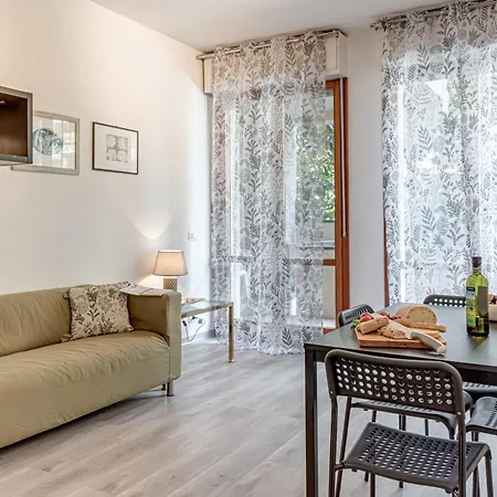 Tucano - Sweet Dreams In Apartment
